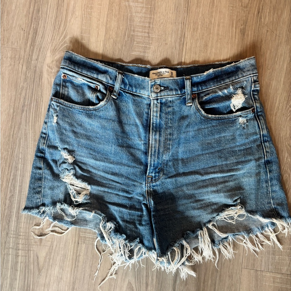 Abercrombie & Fitch Curve Love "Mom Shorts", 4" inseam